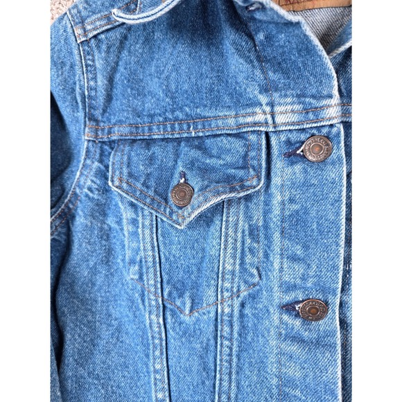Vintage Levi's Women's Blue Denim Trucker Jacket Medium Wash Size Small Type 3 - Picture 4 of 13
